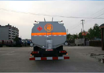东风天龙前四后八运油车 东风天龙前四后八运油车